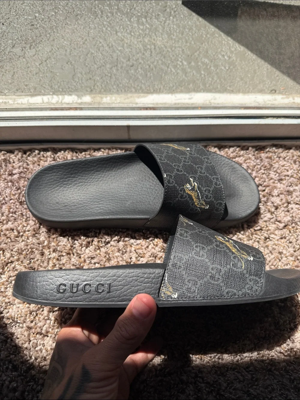 Gucci Black GG Supreme Slide Sandals with Gold Tiger Detail
